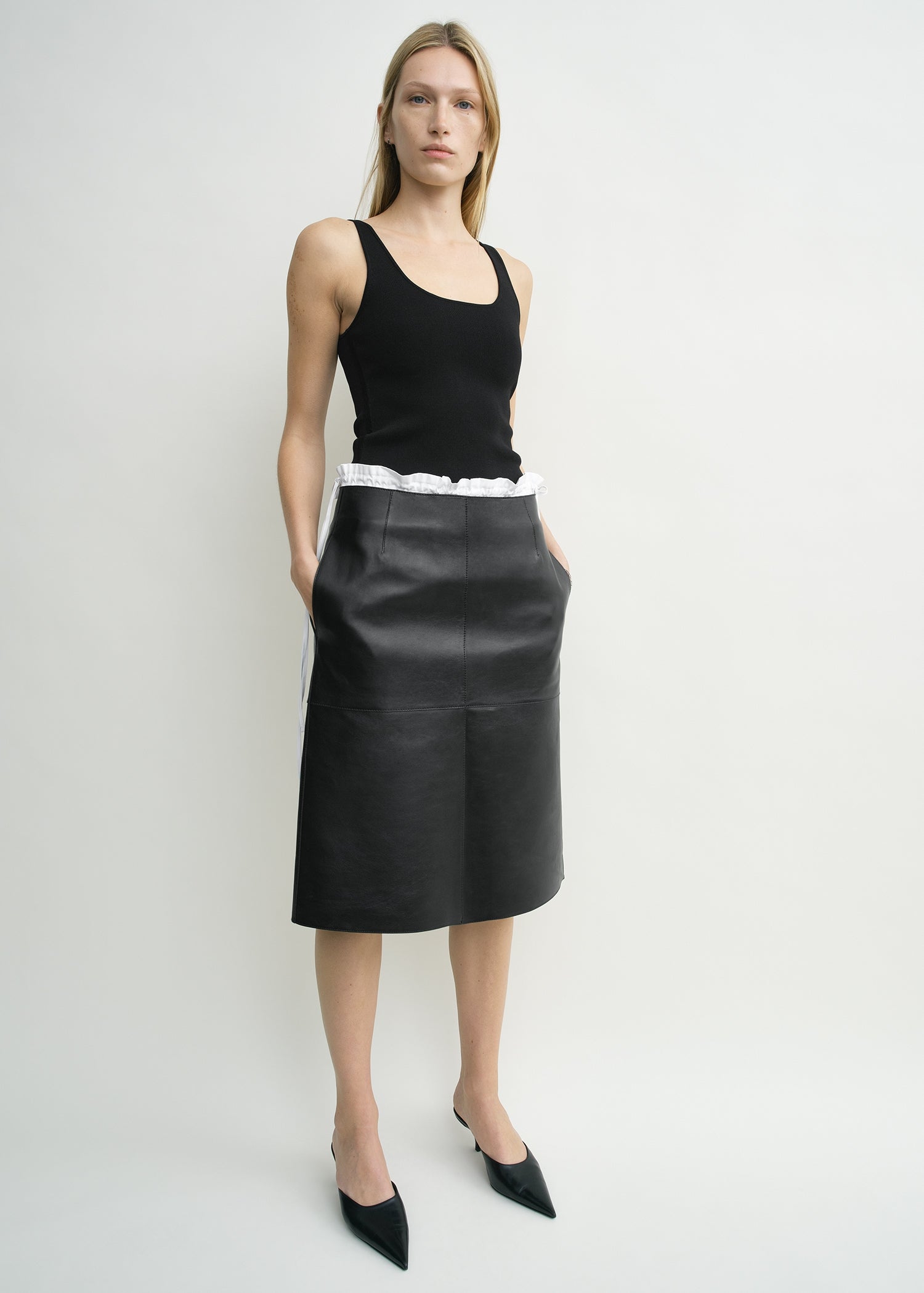 Compact knit tank black
